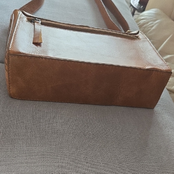 Chic Brown Leather Shoulder Bag⭐️✨️🤎 PRE LOVED  ⭐️✨️ - Picture 9 of 15